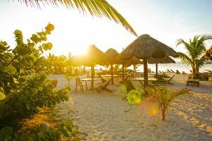 Koox Blue Kay Cabanas & Hostel Mahahual Exterior foto